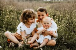 Geschwisterbilder Fotografin Natur Fotoshooting Erfurt Weimar Jena Arntadt Ilmenau Suhl Schleusingen