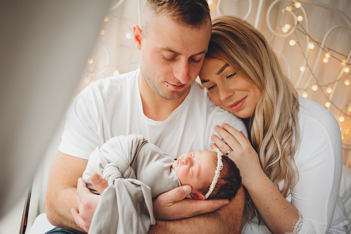 Newbornshooting Baby Fotografie Neugeborenen Bilder Erfurt Fotostudio Zella-Mehlis Suhl Bad Berka Nordhausen Saalfeld Sömmerda Jena Gotha Steinbach Hallenberg Oberhof Ilmenau Arnstadt Coburg Eisfeld Weimar Sonneberg Familie